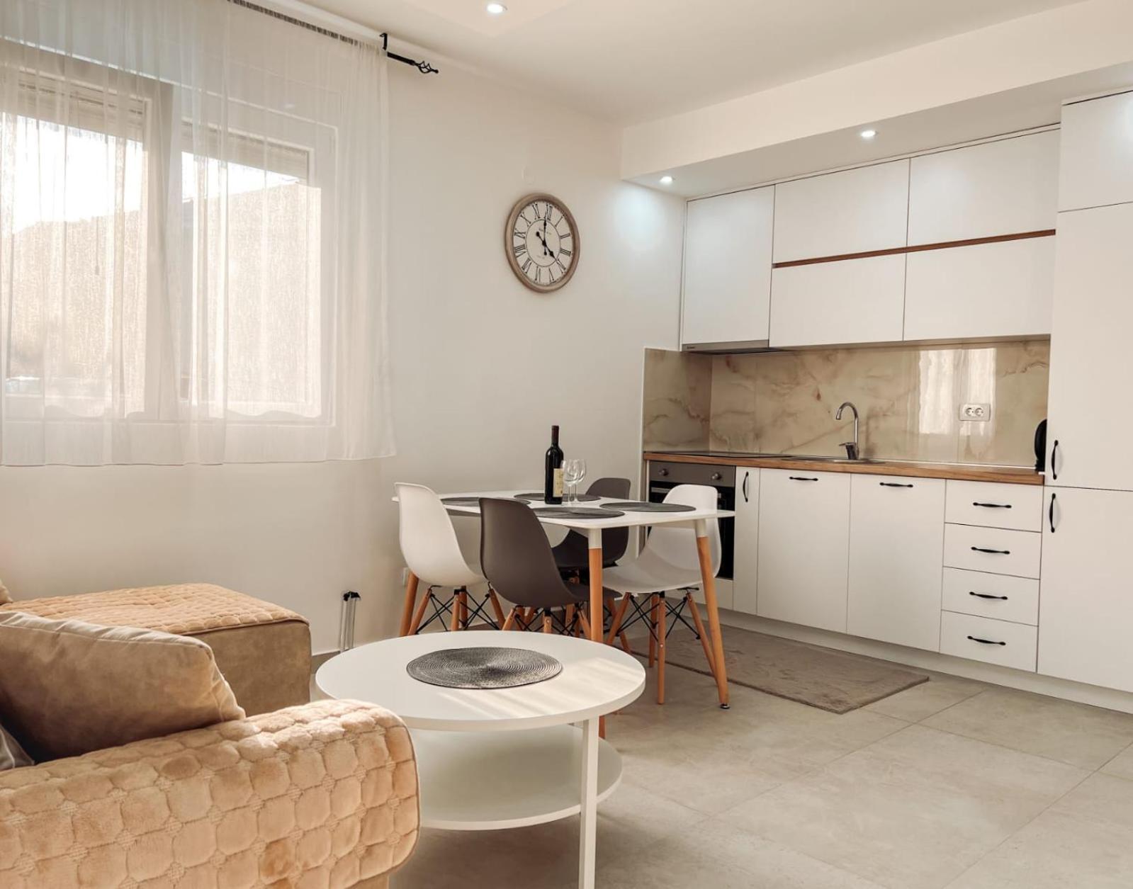 M&N Residence Τίβατ Εξωτερικό φωτογραφία