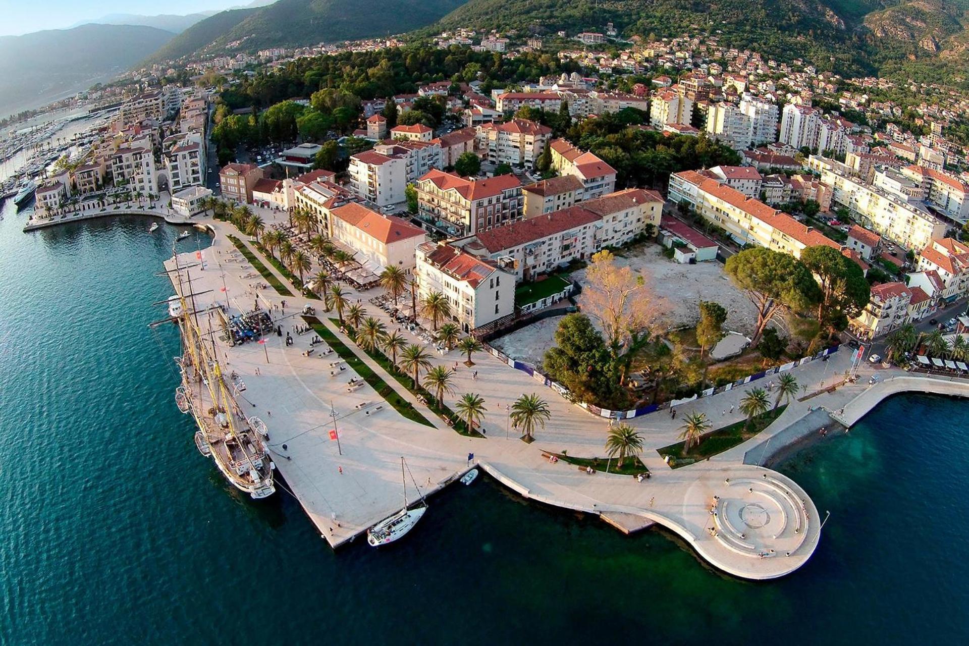 M&N Residence Τίβατ Εξωτερικό φωτογραφία
