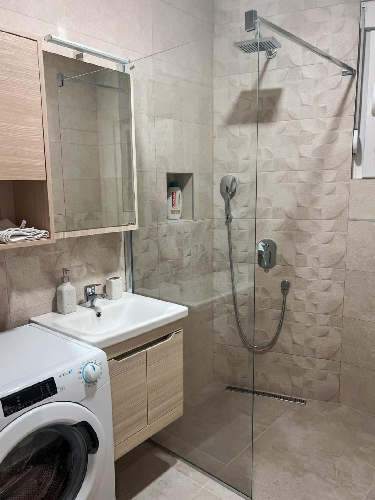 M&N Residence Τίβατ Δωμάτιο φωτογραφία