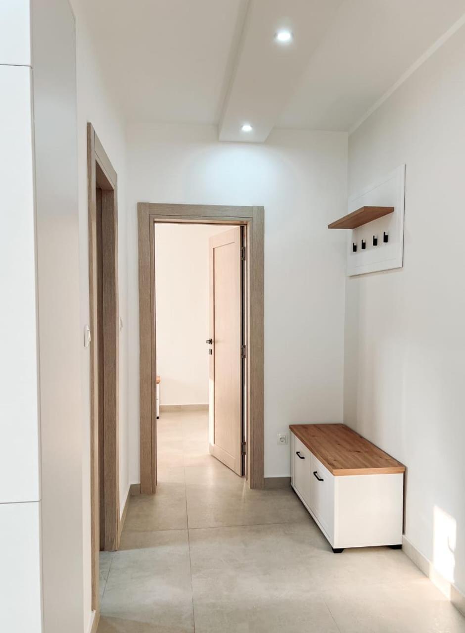 M&N Residence Τίβατ Δωμάτιο φωτογραφία